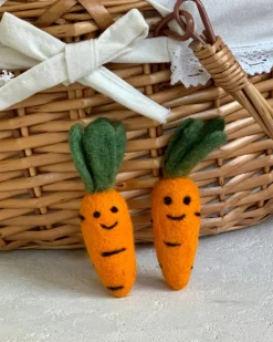 Carrot Wool Cat Toy