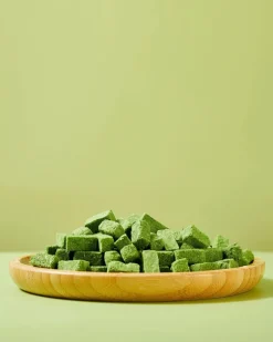 Freeze-Dried Cat Grass w/ Chicken Treats for Dogs & Cats