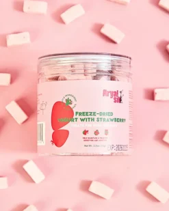 Freeze-Dried Strawberry Yogurt Treats For Dogs & Cats