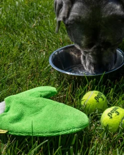 Microfiber Tick Mitt for Humans & Pets
