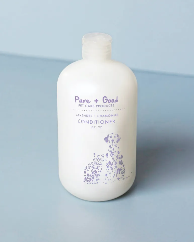 Purifying Conditioner for Dogs & Cats in Lavender + Chamomile