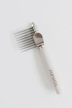 The Dematting Comb for Dogs