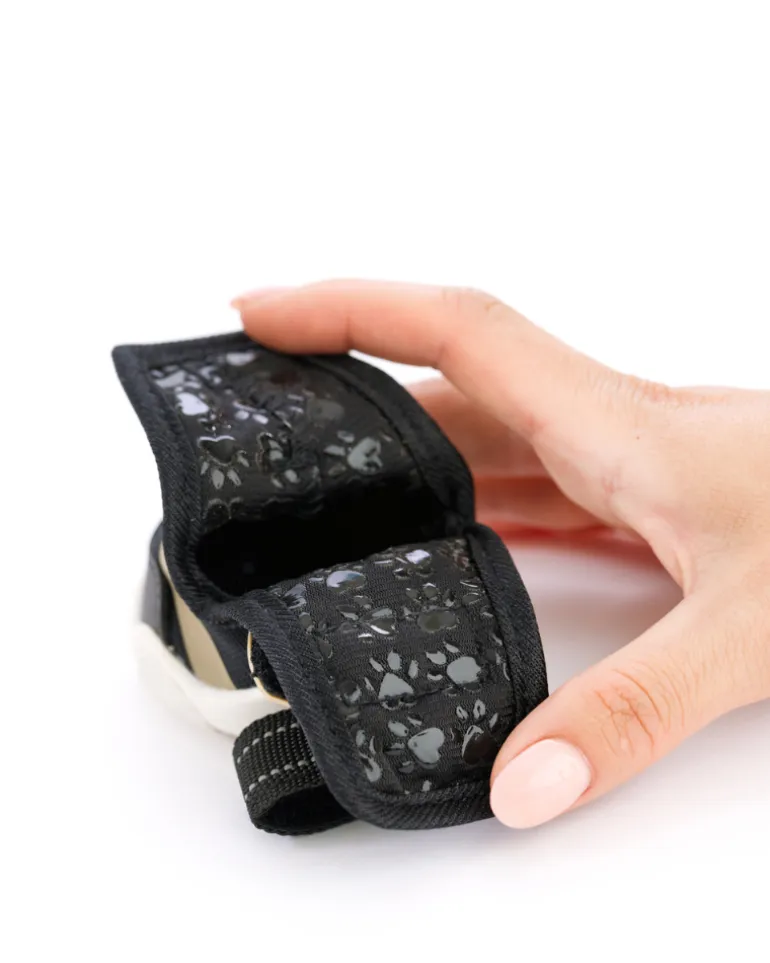The Kai - Protective Footwear for Dogs in Black or Pink